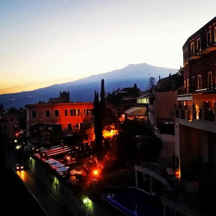 里波斯托Casa Donna Rosaria Tra Etna E Taormina公寓 外观 照片